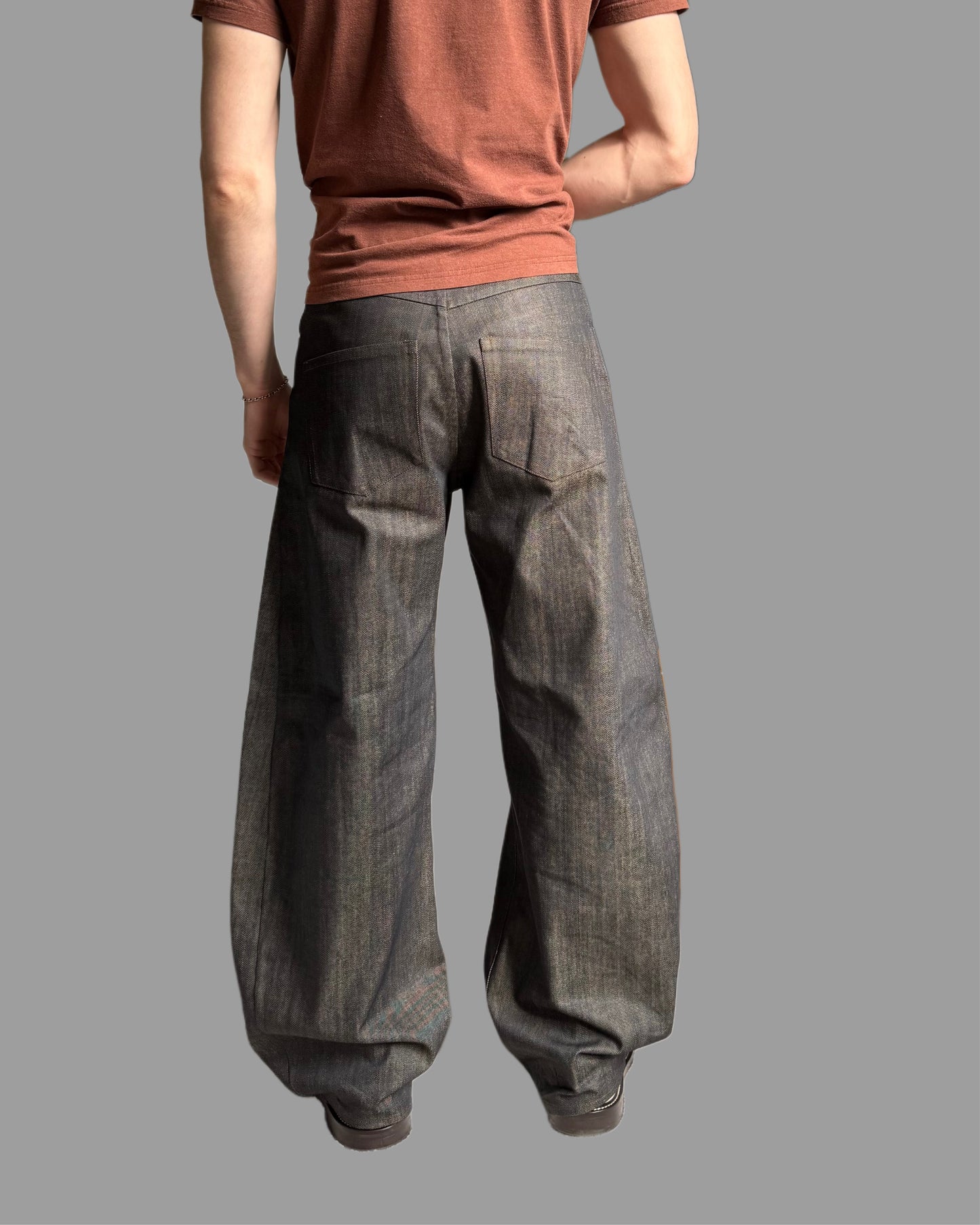 Banana-Shape Jeans